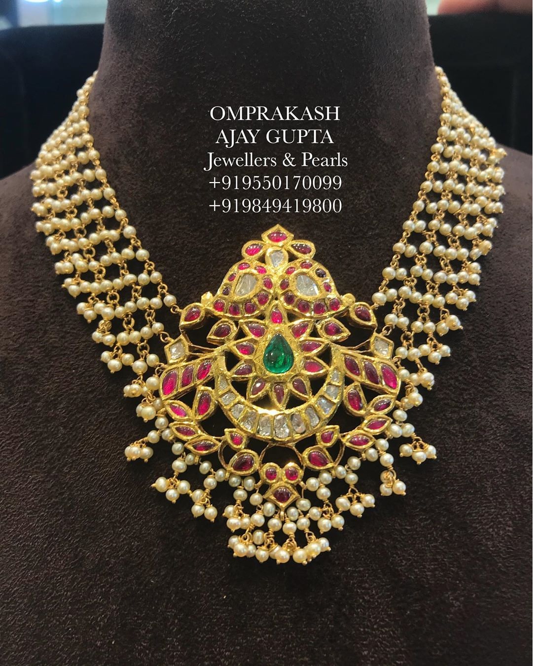 Pearl chain with Hand crafted pendant! | Fashionworldhub