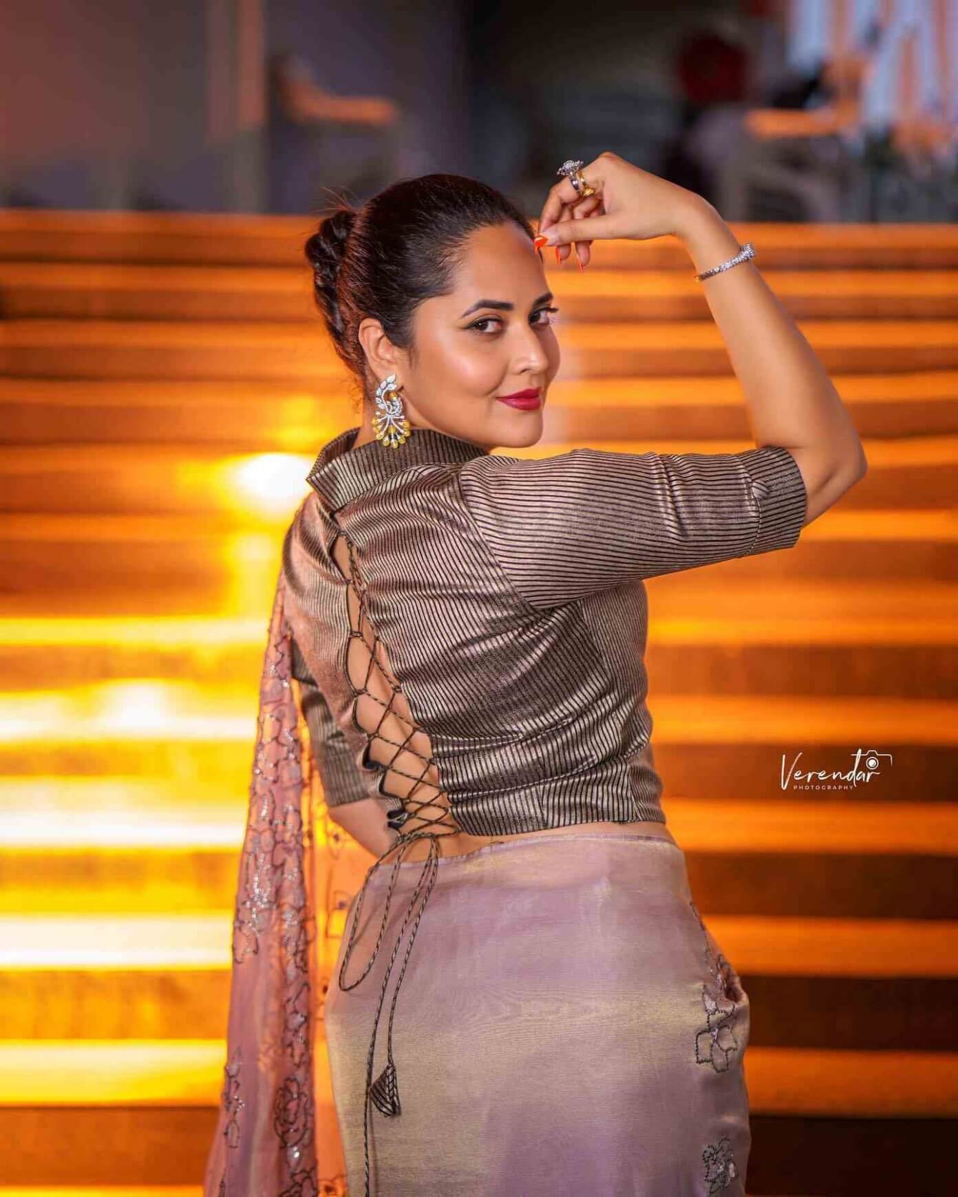 Anasuya Bharadwaj In Pink Tulle Saree For “jabardasth” Farewell Fashionworldhub 